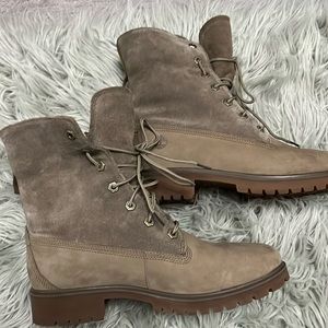 Women’s size 9 timberland boots